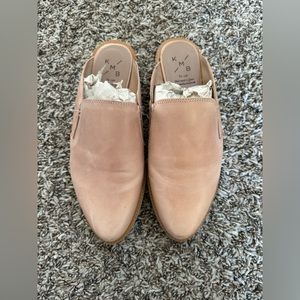 Women’s Beige Loafer Shoe
